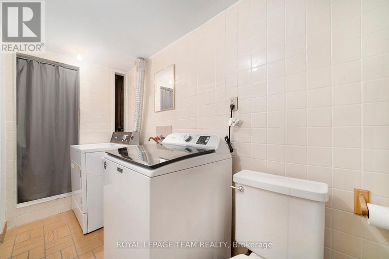28567254/367-ravenhill-avenue/mckellarhighland/ottawa/ontario/K2A0J5_27