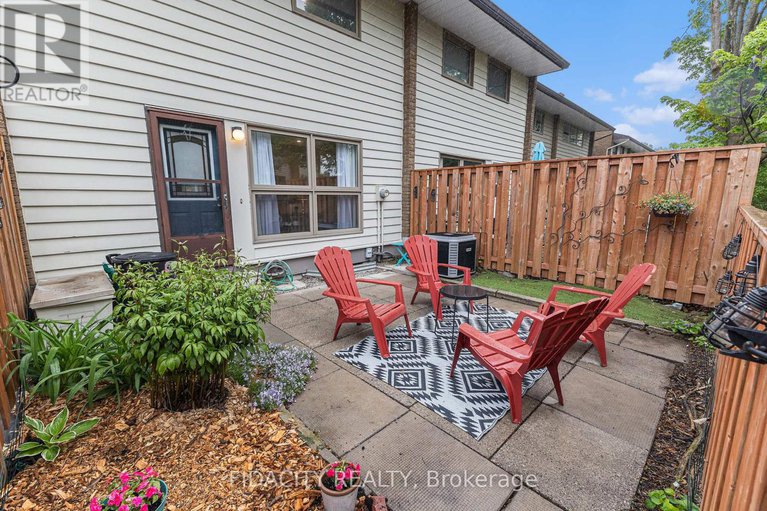 28360689/19-carmichael-court/beaverbrook/ottawa/ontario/K2K1K1_25