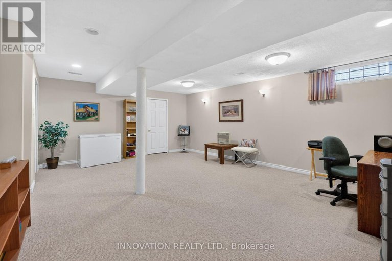 29674454/1698-teakdale-avenue/chapel-hill/ottawa/ontario/K1C6M4_31