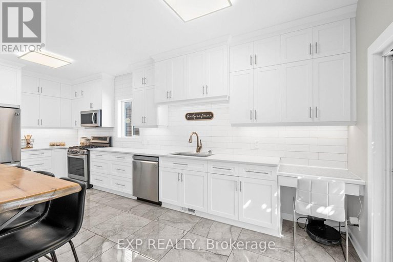 28859903/18-golders-green-lane/longfields/ottawa/ontario/K2J5C1_16