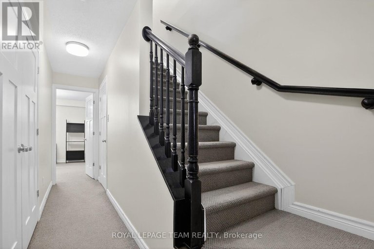 29578394/627b-chapman-mills-drive/strandherd/ottawa/ontario/K2J5T1_17