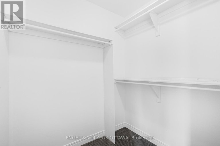 29344132/318-parkin-circle/blossom-parkkemp-parkfindlay-creek/ottawa/ontario/K1T4G6_33