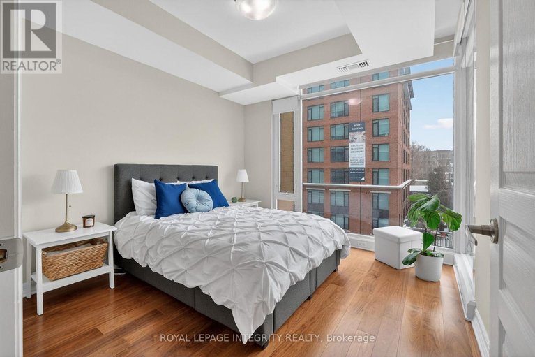 29504149/416-238-besserer-street/sandy-hill/ottawa/ontario/K1N6B1_19