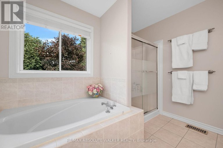 28543376/1867-springridge-drive/springridgeeast-village/ottawa/ontario/K4A4R1_25