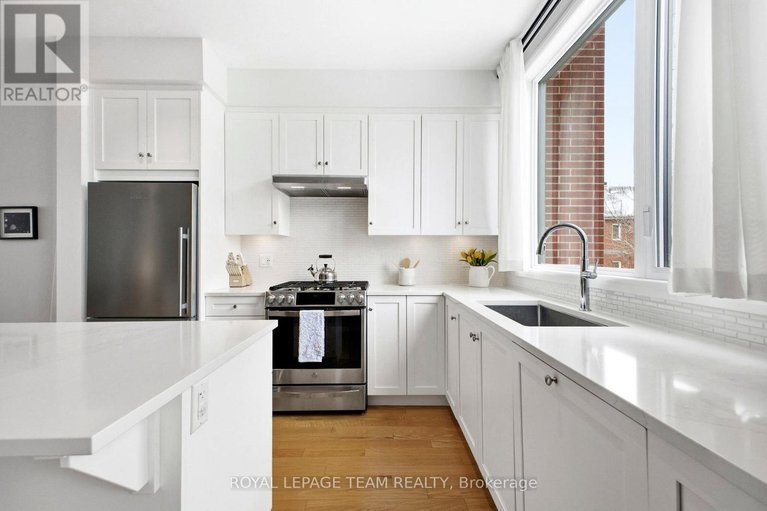 29635214/526-edison-avenue/mckellarhighland/ottawa/ontario/K2A3Y5_16