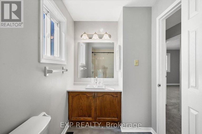 29243224/32-peacock-crescent/cedargrovefraserdale/ottawa/ontario/K2J3P6_19