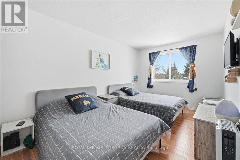 29606728/1985-woods-street/town-of-rockland/clarence-rockland/ontario/K4K1H7_21