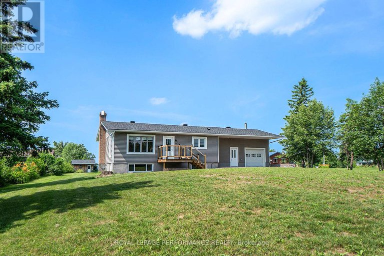 28619554/9360-county-road-17-road/clarencerockland-twp/clarence-rockland/ontario/K4K1K9_1