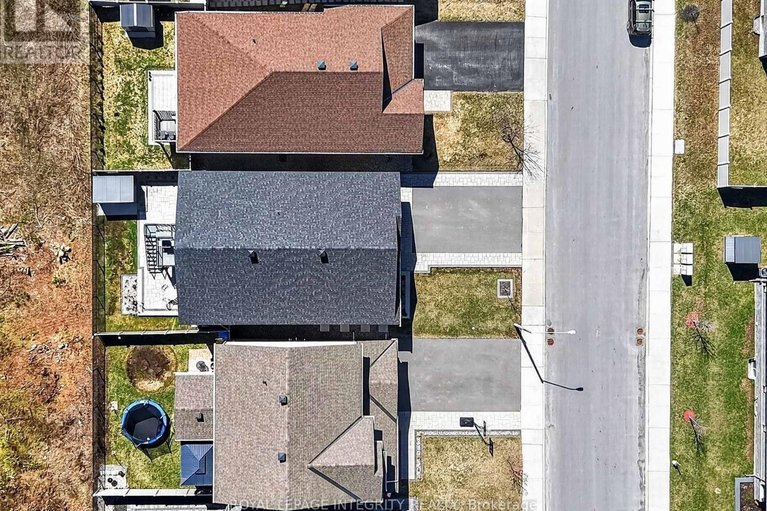 29648625/724-parade-drive/stittsville-south/ottawa/ontario/K2S0Z4_49