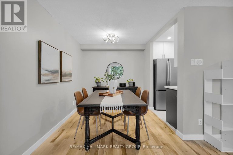 28804570/3-409-montfort-street/cardinal-glen/ottawa/ontario/K1L8G8_8
