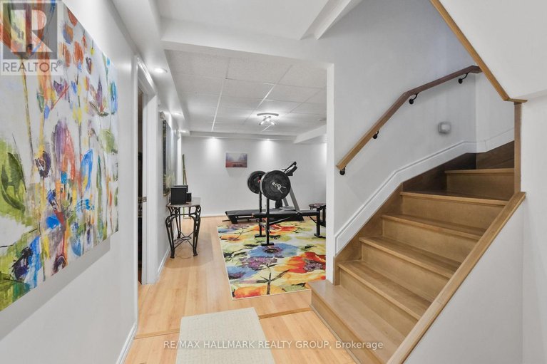 28622759/1390-lough-drive/cumberland-estates/ottawa/ontario/K4C1A9_39