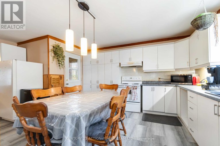 28888817/4975-st-paul-street/east-hawkesbury-twp/hawkesbury/ontario/K0B1P0_17