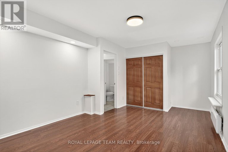 28827776/9-moorside-private/carleton-heights/ottawa/ontario/K2C3P4_5