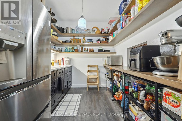 29372256/1155-ebbs-bay-road/drummond-n-elmsley-drummond-twp/drummondnorth-elmsley/ontario/K7C0C5_16