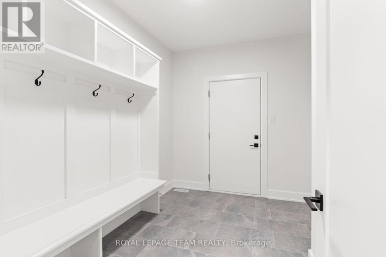 28410358/79-hogan-drive/mcnabbraeside-twps/mcnabbraeside/ontario/K7S0H8_32