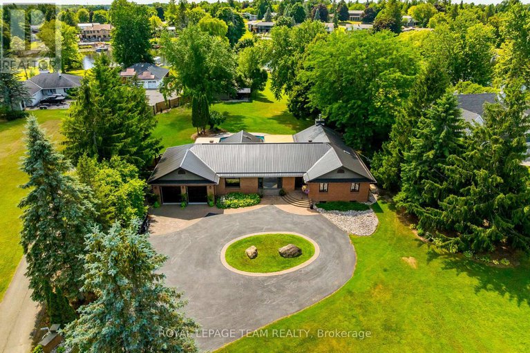 28666858/1216a-river-road/manotick-east-to-manotick-station/ottawa/ontario/K4M1B4_1