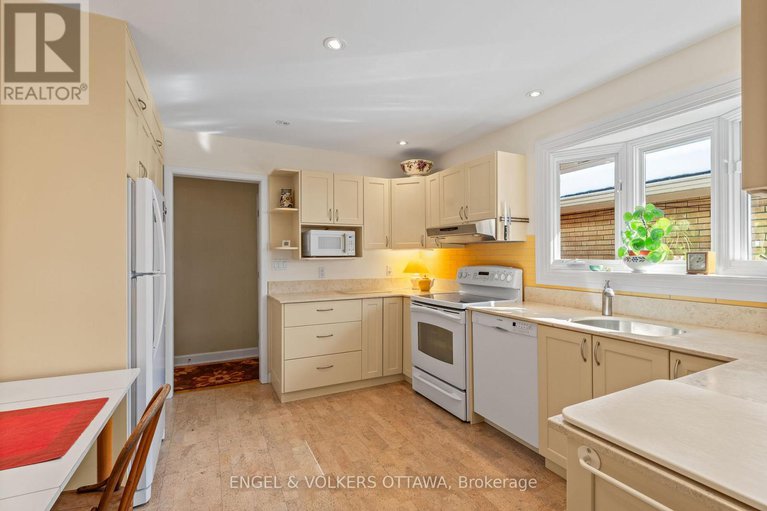 29392390/702-dovercourt-avenue/laurentianview/ottawa/ontario/K2A0W7_9