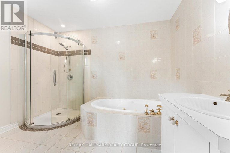 29141811/5749-knights-drive/manotick-east-to-manotick-station/ottawa/ontario/K4M1K2_35