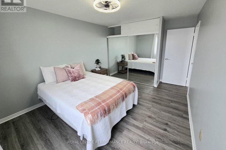 29631803/1113-20-chesterton-drive/borden-farmstewart-farmcarleton-heightsparkwood-hills/ottawa/ontario/K2E6Z7_36