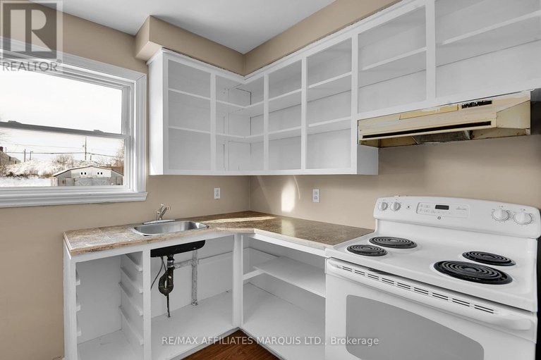 29197091/418-dominion-street/alexandria/north-glengarry/ontario/K0C1A0_11