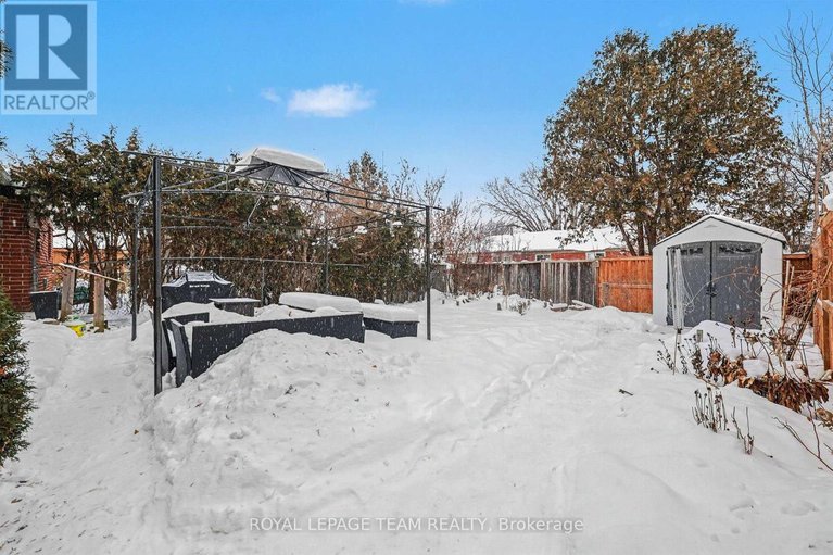 29280651/23-spearman-lane/glencairnhazeldean/ottawa/ontario/K2L1Y6_22