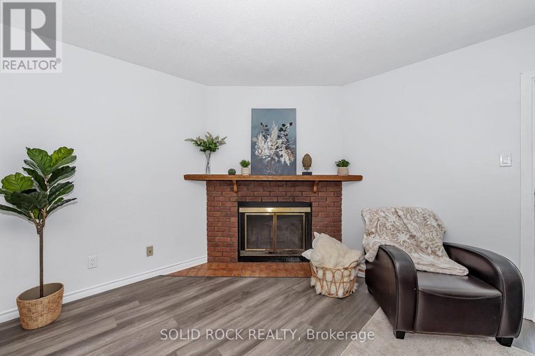 28779716/348-monica-crescent/bilberry-creekqueenswood-heights/ottawa/ontario/K1E3N5_7