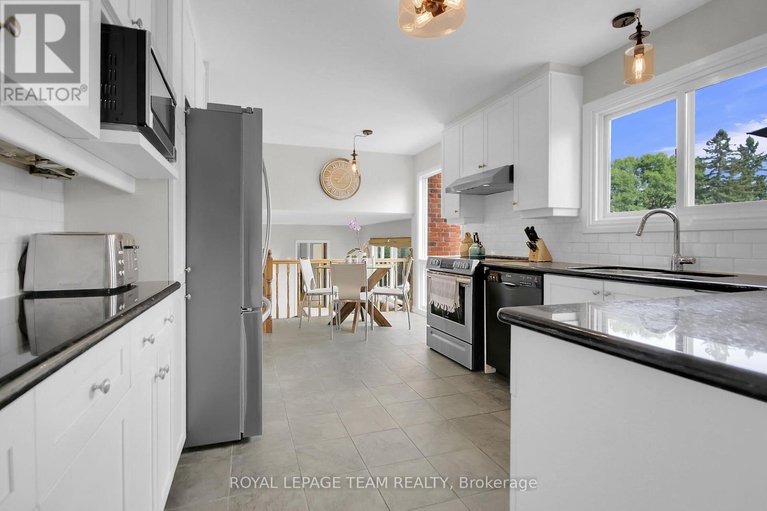 28803295/87-pentland-place/beaverbrook/ottawa/ontario/K2K1V9_4