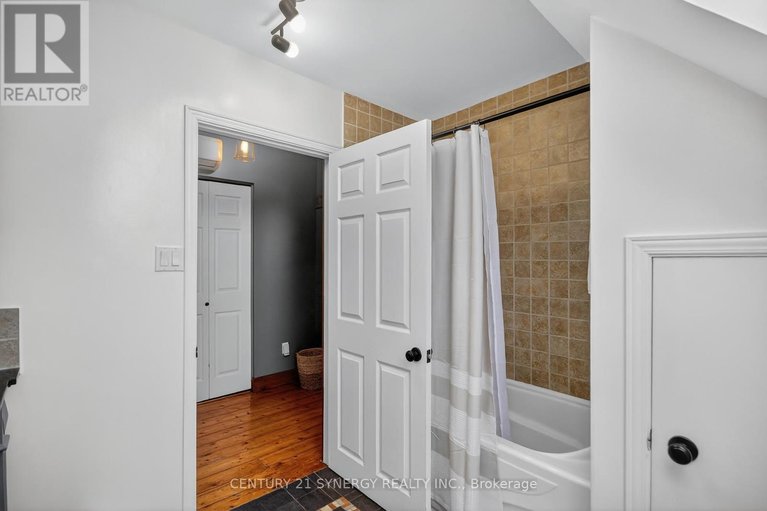 29587854/103-queen-charlotte-street/richmond/ottawa/ontario/K0A2Z0_25