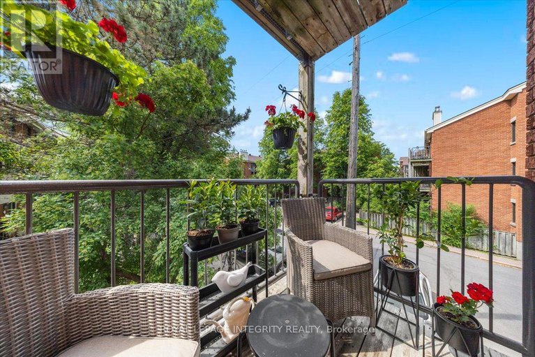 28552729/1094-blasdell-avenue/manor-park/ottawa/ontario/K1K0C3_14
