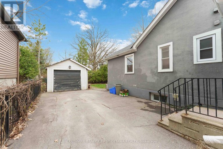 29677913/260-keyworth-avenue/ottawa-westtunneys-pasture/ottawa/ontario/K1Y0G1_25