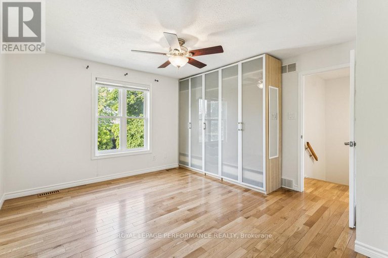 29029573/6-gillespie-crescent/hunt-club-woods/ottawa/ontario/K1V9X8_33