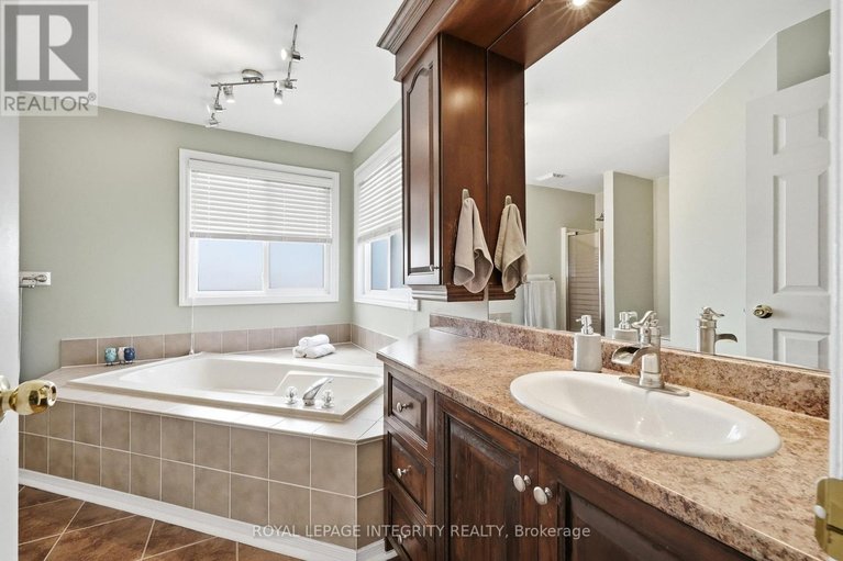 29646948/675-potvin-avenue/town-of-rockland/clarence-rockland/ontario/K4K1H2_28