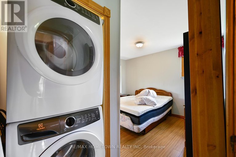 29152259/9-and-7-richmond-street/augusta-twp/augusta/ontario/K0E1P0_19