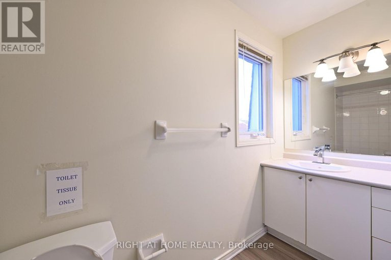 28372154/c-90-templeton-street/sandy-hill/ottawa/ontario/K1N6X3_9