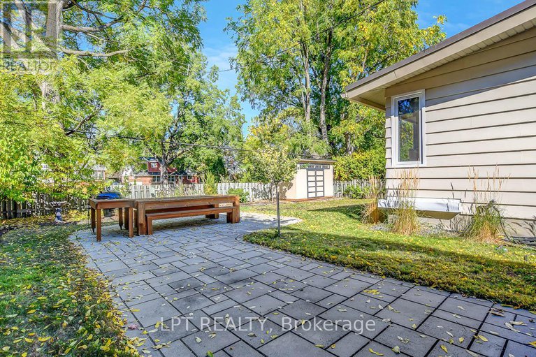 28941530/353-mountbatten-avenue/alta-vistafaircrest-heights/ottawa/ontario/K1H5W2_45