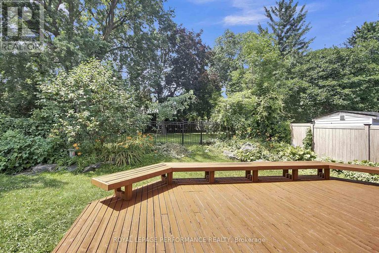 28656955/82-queensline-drive/bruce-farmgraham-parkqualicumbellands/ottawa/ontario/K2H7J5_2