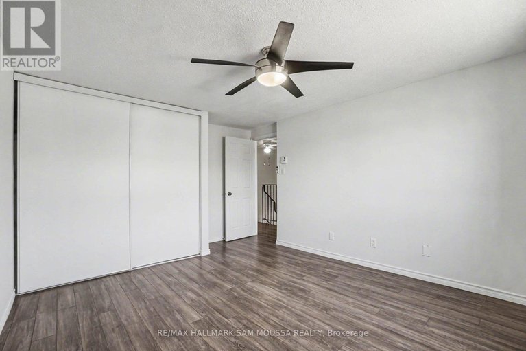 29672531/28c-woodvale-green/craig-henrywoodvale/ottawa/ontario/K2G4H4_21