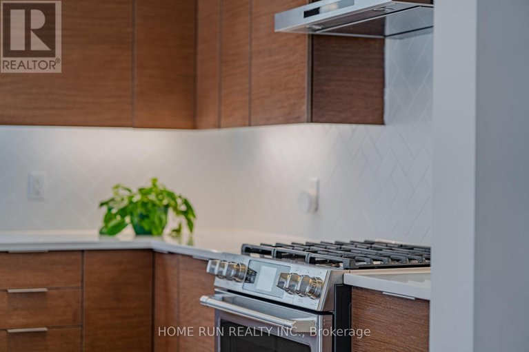 29069528/899-ralph-hennessy-avenue/riverside-southgloucester-glen/ottawa/ontario/K1X0B1_14