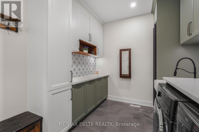 29456390/3815-old-highway-17-road/clarencerockland-twp/clarence-rockland/ontario/K4K1W2_20