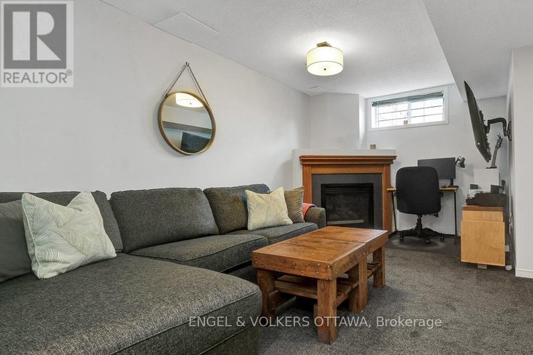 29642313/19-mullcraft-crescent/longfields/ottawa/ontario/K2J4P8_24