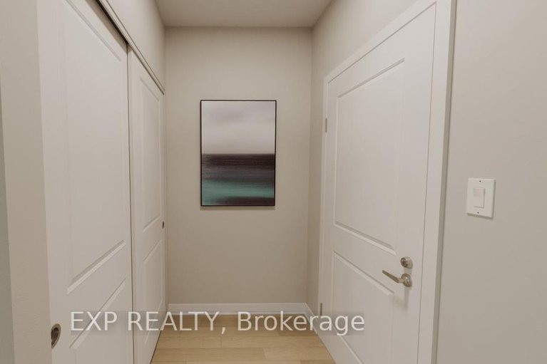 29669747/500-silhouette-private/cedargrovefraserdale/ottawa/ontario/K2J4S3_11