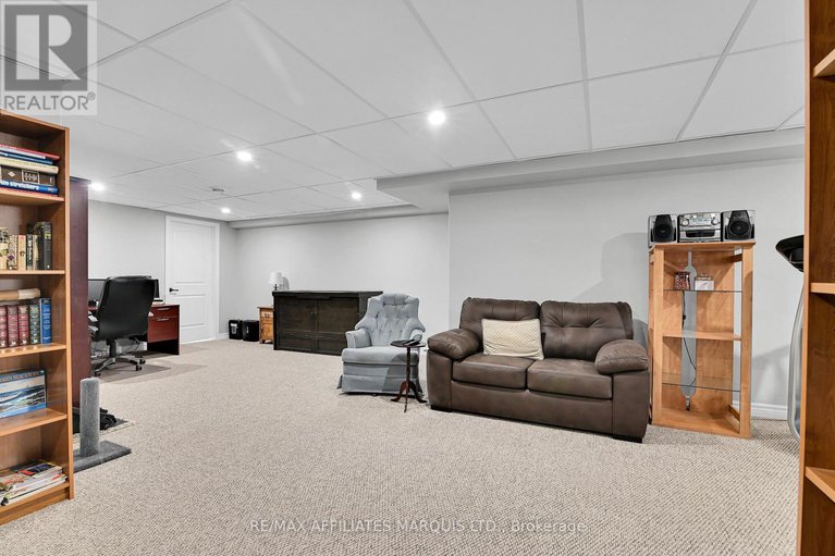 29281457/6574-adrian-court/south-glengarry-charlottenburgh-twp/south-glengarry/ontario/K6H7J1_24