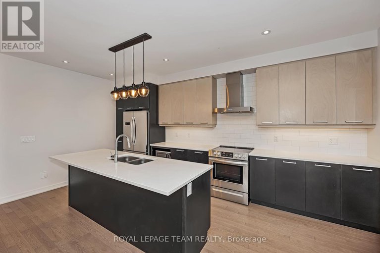 28811233/522-borbridge-avenue/riverside-southgloucester-glen/ottawa/ontario/K4M0H9_14