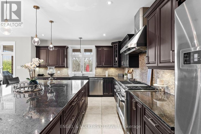 28267888/450-lockmaster-crescent/manotick-village-manotick-estates/ottawa/ontario/K4M1L9_12