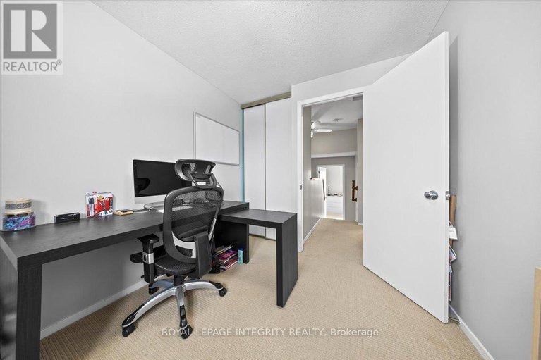 29629898/c-1771-lamoureux-drive/queenswood-heights-south/ottawa/ontario/K1E2N5_24