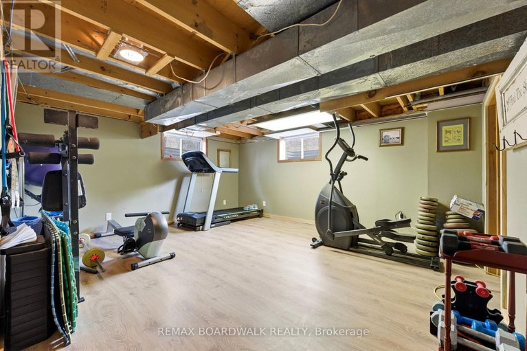 29674449/1671-oneill-road/north-grenville-twp-kemptville-south/north-grenville/ontario/K0G1S0_34