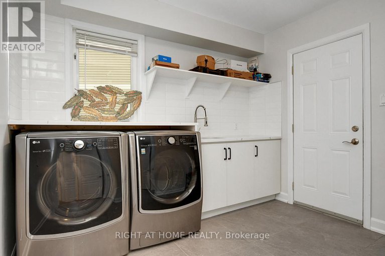 28499567/498-landswood-way/stittsville-south/ottawa/ontario/K2S0A5_25