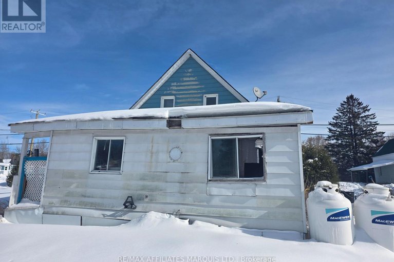 29418518/56-marlborough-street/maxville/north-glengarry/ontario/K0C1T0_18