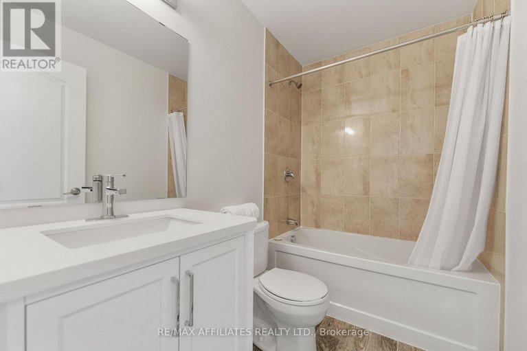 28808189/407-coldwater-crescent/emerald-meadowstrailwest/ottawa/ontario/K2M0J3_26