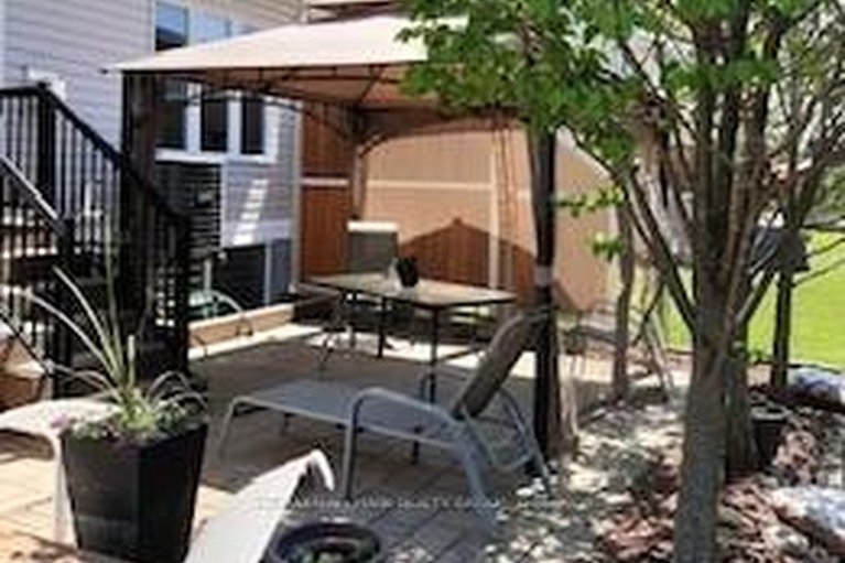 29648631/548-langelier-avenue/mer-bleuebradley-estatesanderson-park/ottawa/ontario/K1W0E7_31